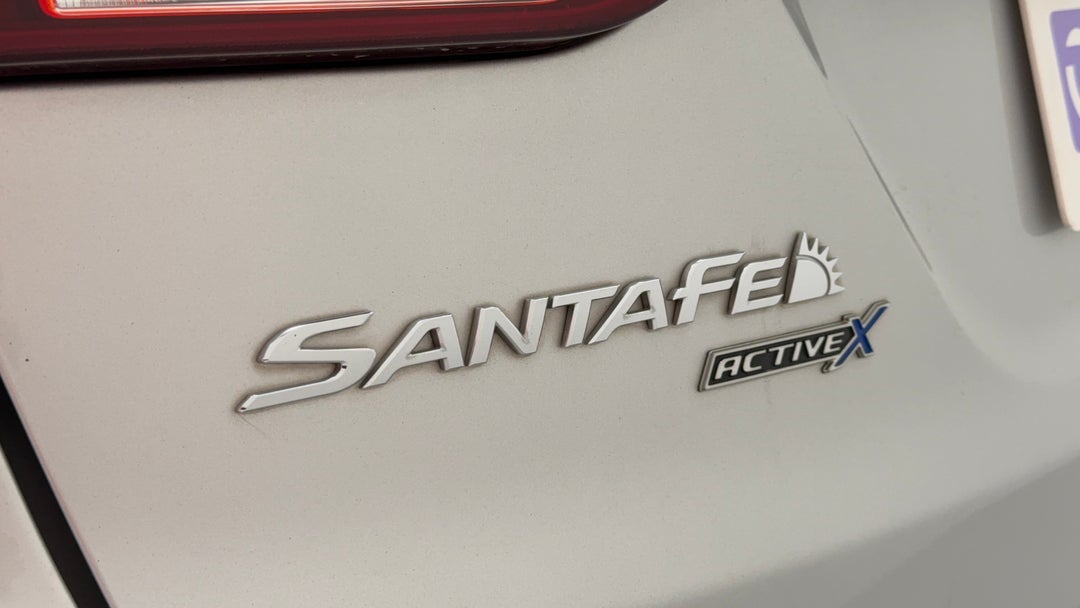 2018 Hyundai Santa Fe Active X, Automatic, 88304 km, Badge (Boot Left Side)
