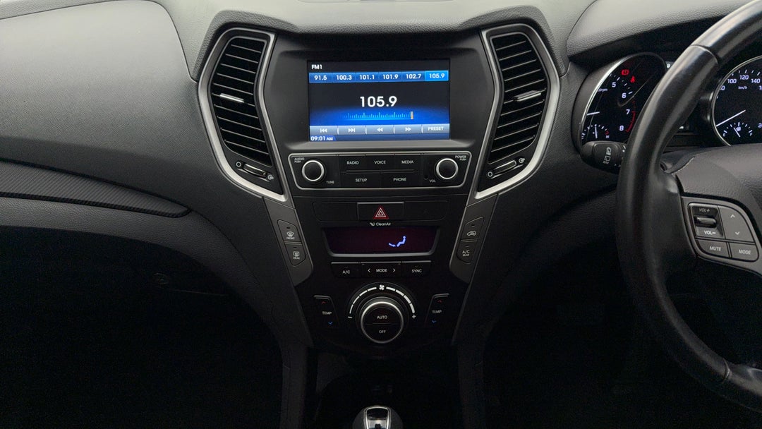 2018 Hyundai Santa Fe Active X, Automatic, 88304 km, Center Console