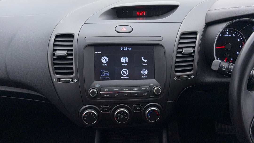 2018 Kia Cerato Sport, Automatic, 161657 km, Center Console