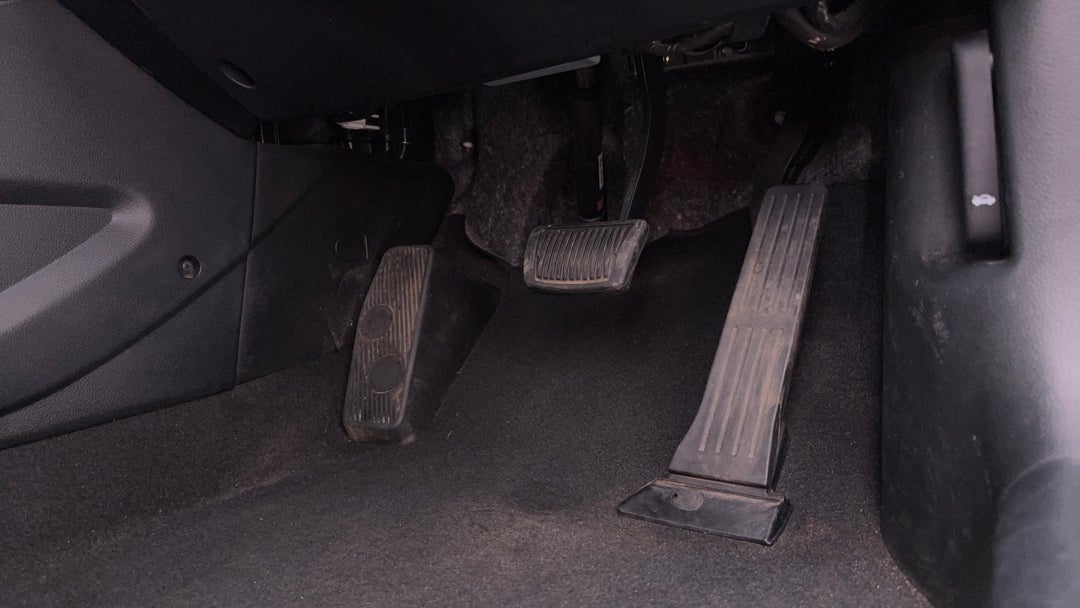 2018 Kia Cerato Sport, Automatic, 161657 km, Pedals and Footmat