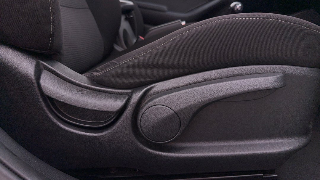 2018 Kia Cerato Sport, Automatic, 161657 km, Drivers Side Adjustment Panel