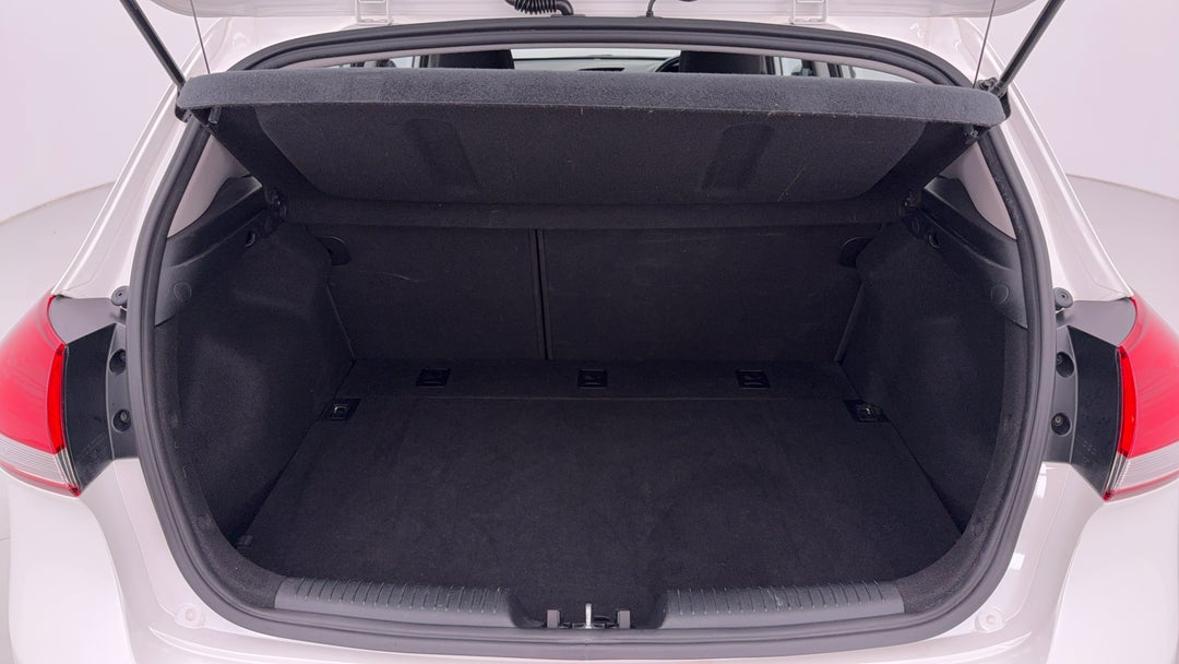 2018 Kia Cerato Sport, Automatic, 161657 km, Boot Inside View