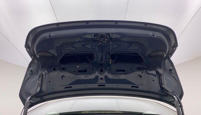 2015 Maruti Ciaz ZXI, Petrol, Manual, 93,757 km, Boot Door Open