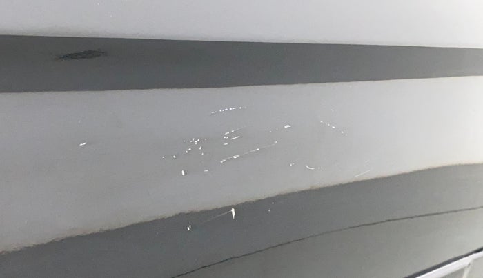 2015 Maruti Ciaz ZXI, Petrol, Manual, 93,757 km, Right rear door - Minor scratches