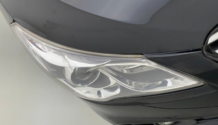 2015 Maruti Ciaz ZXI, Petrol, Manual, 93,757 km, Right headlight - Faded