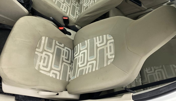 2018 Maruti Celerio VXI d, Petrol, Manual, 23,865 km, Front left seat (passenger seat) - Cover slightly stained