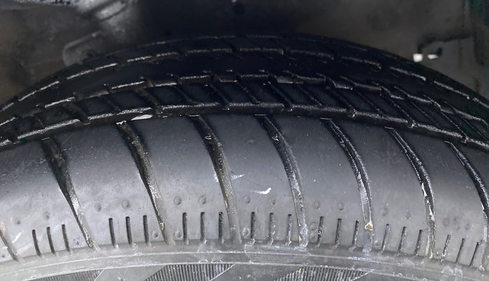 2018 Maruti Celerio VXI d, Petrol, Manual, 23,865 km, Right Front Tyre Tread