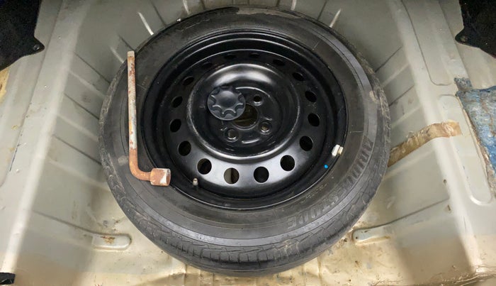 2011 Toyota Etios VX, Petrol, Manual, 55,731 km, Dicky (Boot door) - Jack/Tool not available