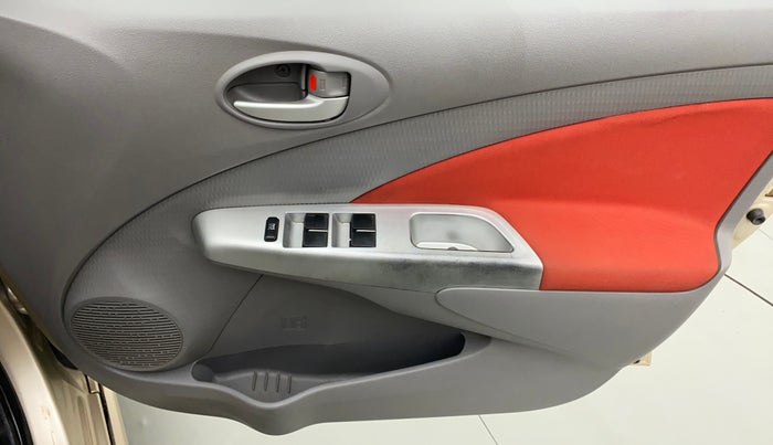 2011 Toyota Etios VX, Petrol, Manual, 55,731 km, Driver Side Door Panels Control