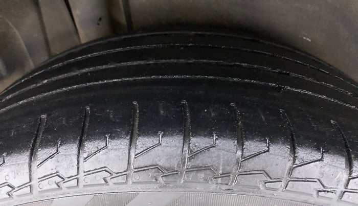 2018 Maruti S Cross ALPHA SHVS, Diesel, Manual, 58,564 km, Right Rear Tyre Tread
