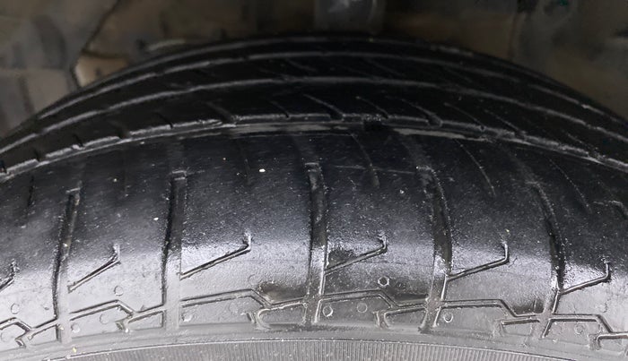2018 Maruti S Cross ALPHA SHVS, Diesel, Manual, 58,564 km, Left Front Tyre Tread