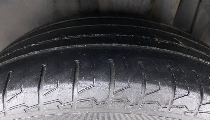 2018 Maruti S Cross ALPHA SHVS, Diesel, Manual, 58,564 km, Left Rear Tyre Tread