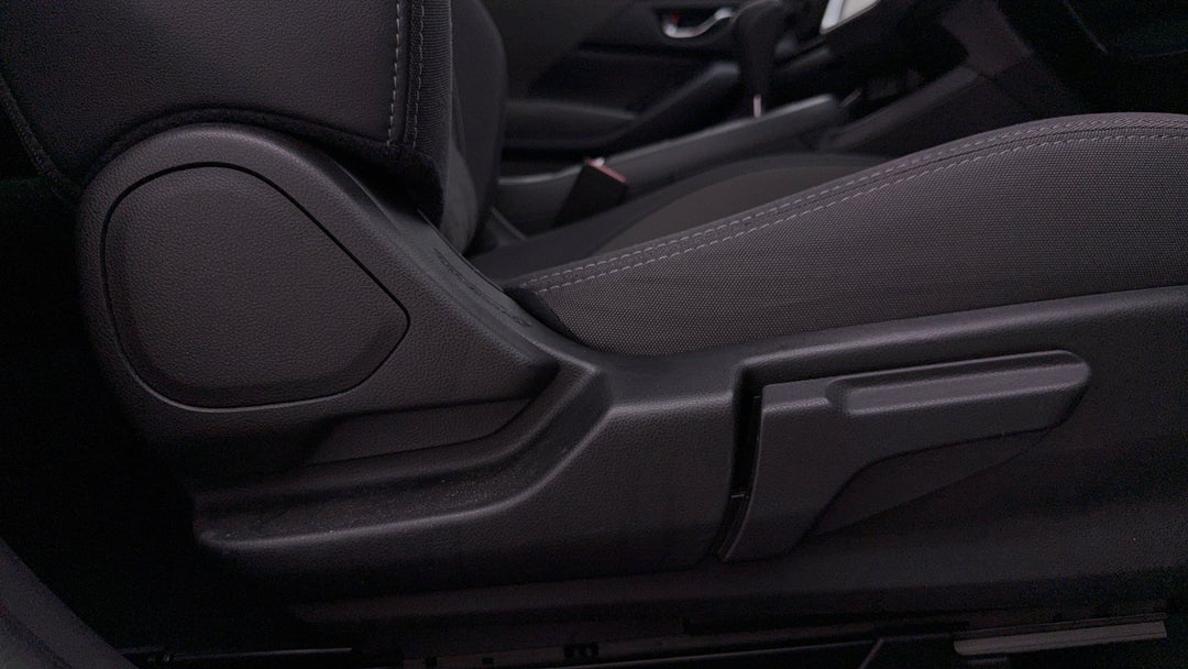 2024 Subaru Crosstrek AWD 2.0l, Automatic, 39116 km, Drivers Side Adjustment Panel