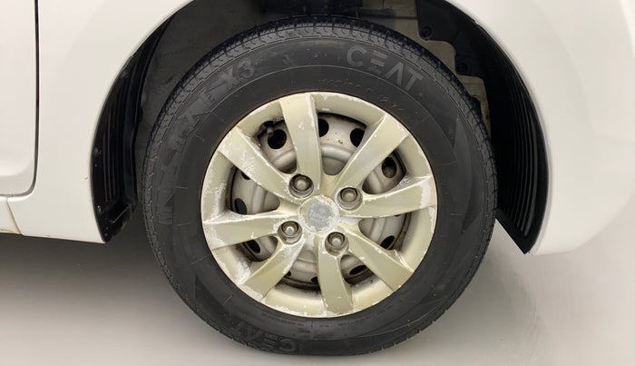 2016 Hyundai Eon ERA PLUS, Petrol, Manual, 21,813 km, Right Front Wheel