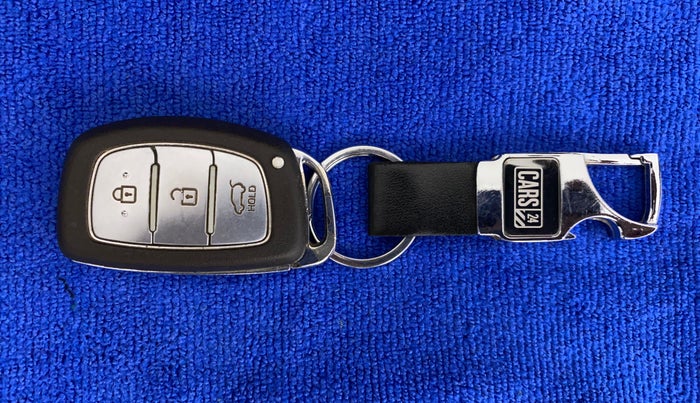 2014 Hyundai Elite i20 ASTA 1.2, CNG, Manual, 1,07,819 km, Key Close Up
