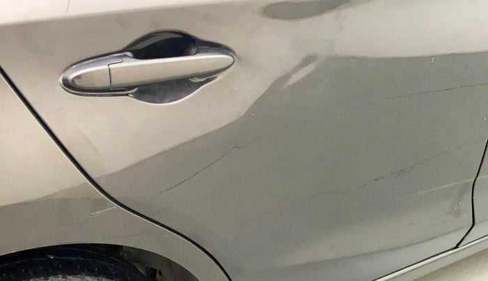 2018 Honda Amaze 1.2L I-VTEC V, Petrol, Manual, 66,930 km, Right rear door - Minor scratches