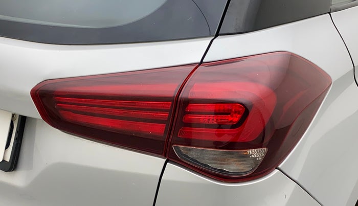 2018 Hyundai Elite i20 MAGNA EXECUTIVE CVT, Petrol, Automatic, 65,118 km, Right tail light - Minor damage