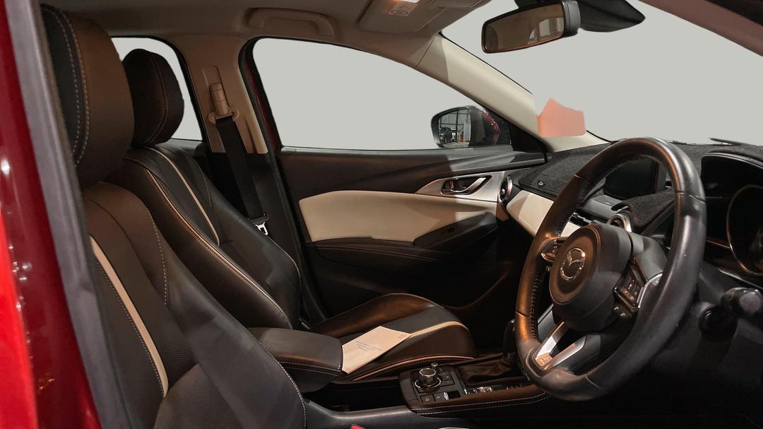 2019 Mazda CX-3 Akari Le (FWD), Automatic, 49884 km, Right Side Front Door Cabin View