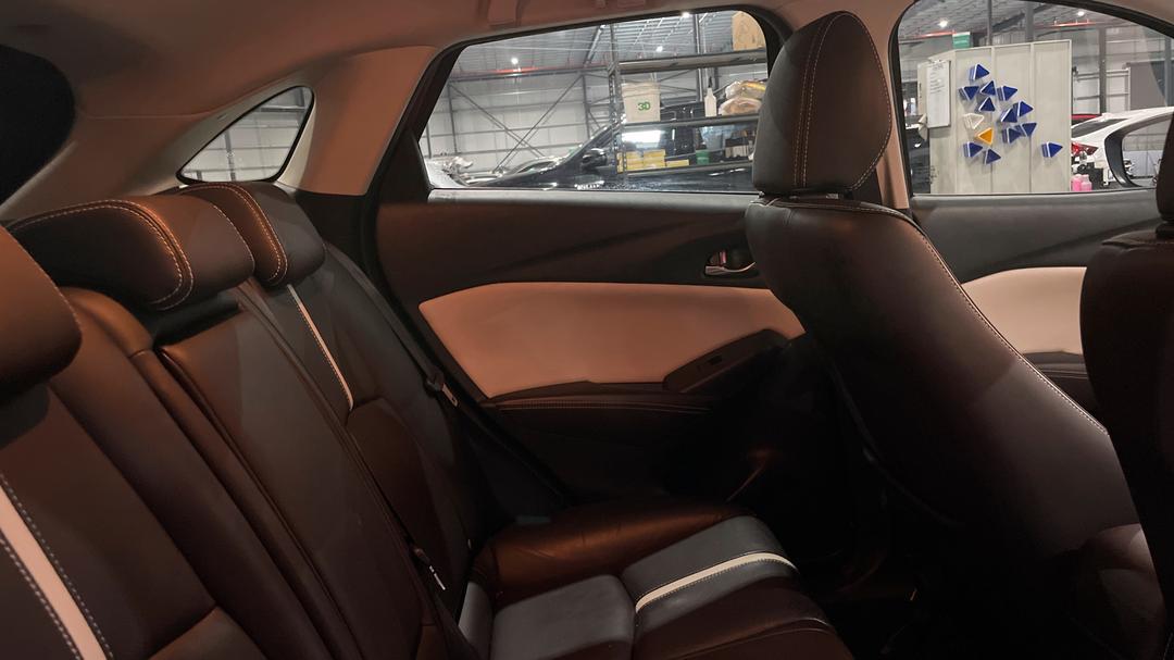 2019 Mazda CX-3 Akari Le (FWD), Automatic, 49884 km, Right Side Rear Door Cabin View