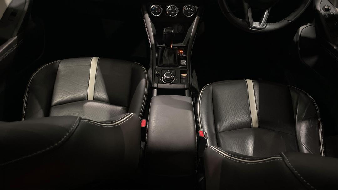 2019 Mazda CX-3 Akari Le (FWD), Automatic, 49884 km, Center Console