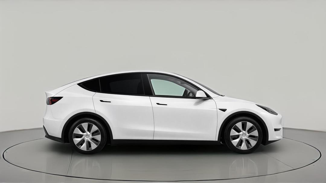 2024 Tesla Model Y Rear-wheel Drive, Automatic, 21380 km, Right Side View