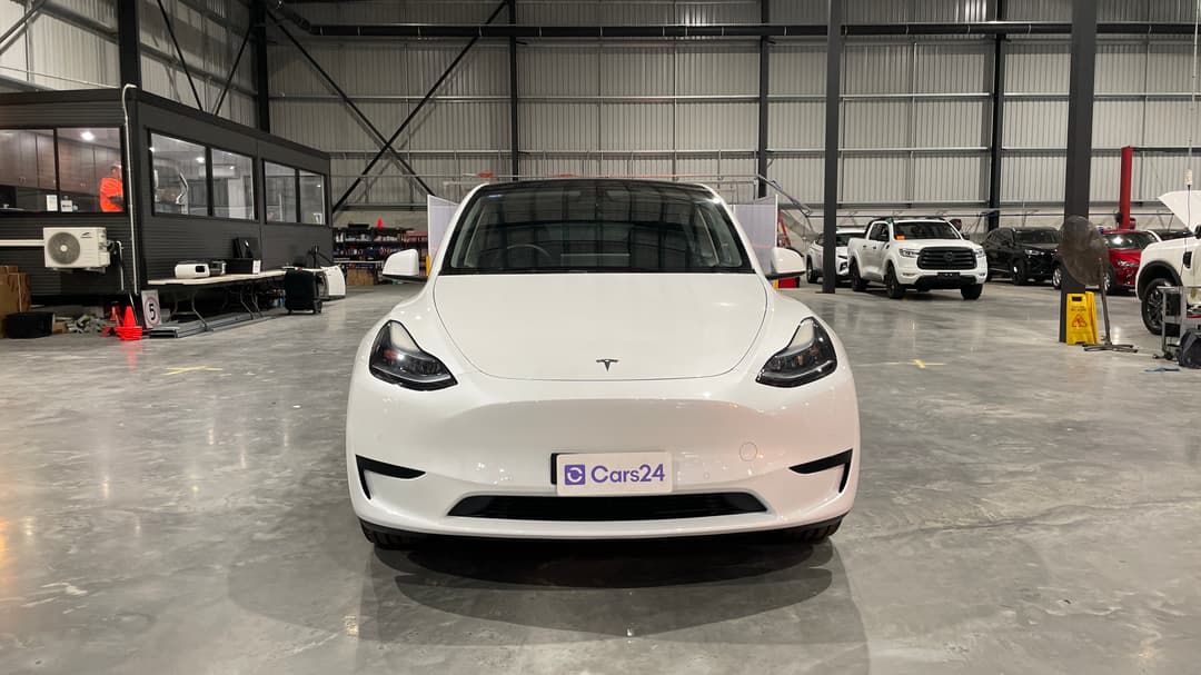 2024 Tesla Model Y Rear-wheel Drive, Automatic, 21380 km, Front View