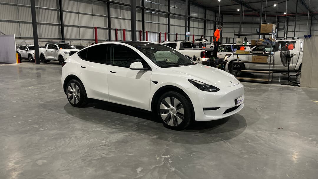 2024 Tesla Model Y Rear-wheel Drive, Automatic, 21380 km, 