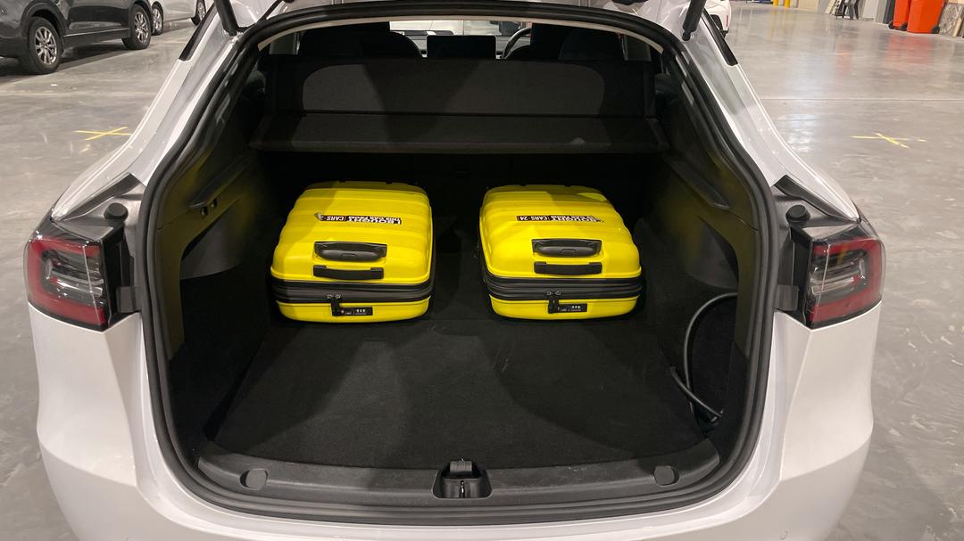 2024 Tesla Model Y Rear-wheel Drive, Automatic, 21380 km, Boot Inside View with Luggage