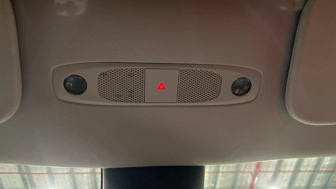 2024 Tesla Model Y Rear-wheel Drive, Automatic, 21380 km, On-Roof Controls/Sunglass holder