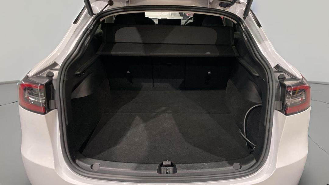 2024 Tesla Model Y Rear-wheel Drive, Automatic, 21380 km, Boot Inside View