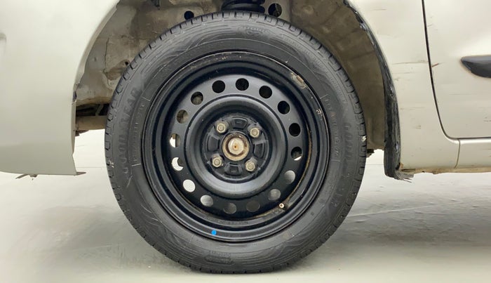 2017 Maruti Wagon R 1.0 VXI, Petrol, Manual, 75,779 km, Left Front Wheel