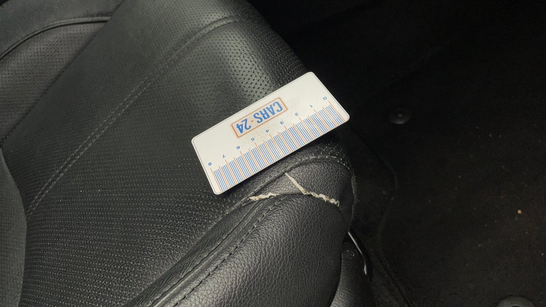 2017 Mazda 3 Touring, Automatic, 140202 km, Seats Front RHS Tear