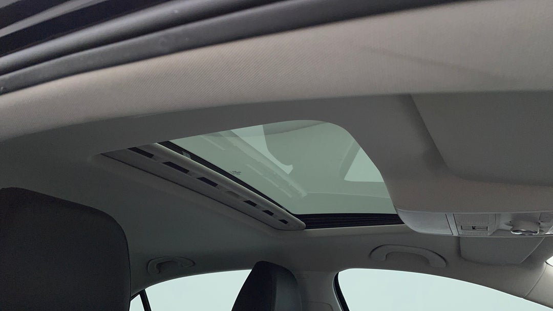 Interior Sunroof/Moonroof