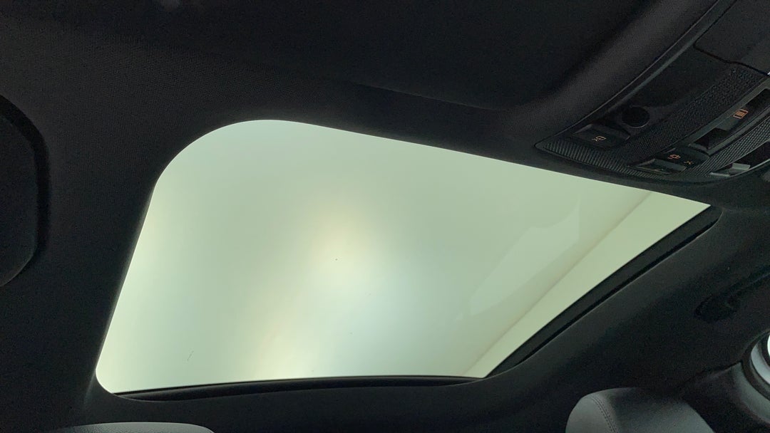 Interior Sunroof/Moonroof