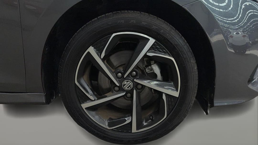 2023 MG Mg5 Essence, Automatic, 45889 km, Right Front Wheel