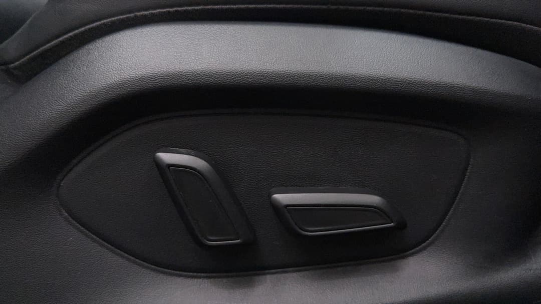 2023 MG Mg5 Essence, Automatic, 45889 km, Drivers Side Adjustment Panel