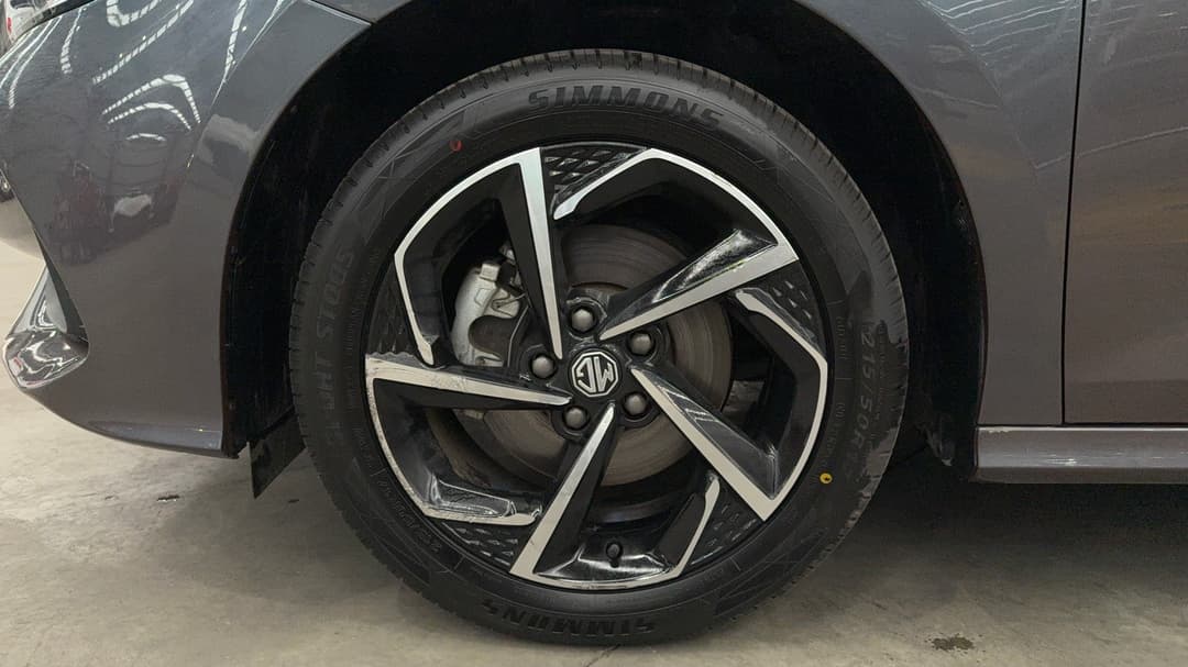 2023 MG Mg5 Essence, Automatic, 45889 km, Left Front Wheel