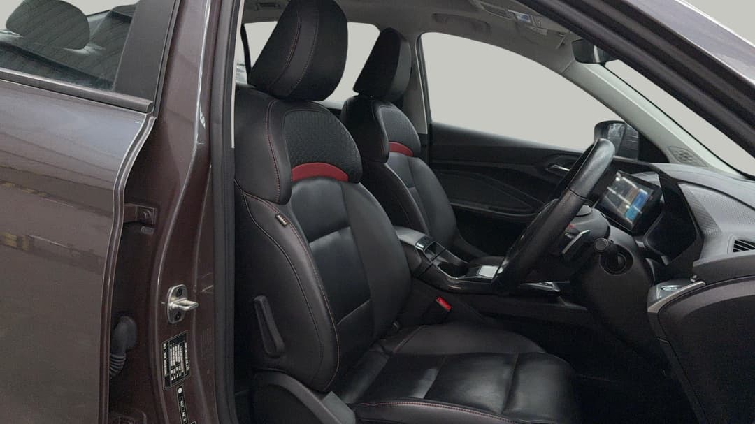 2023 MG Mg5 Essence, Automatic, 45889 km, Right Side Front Door Cabin View