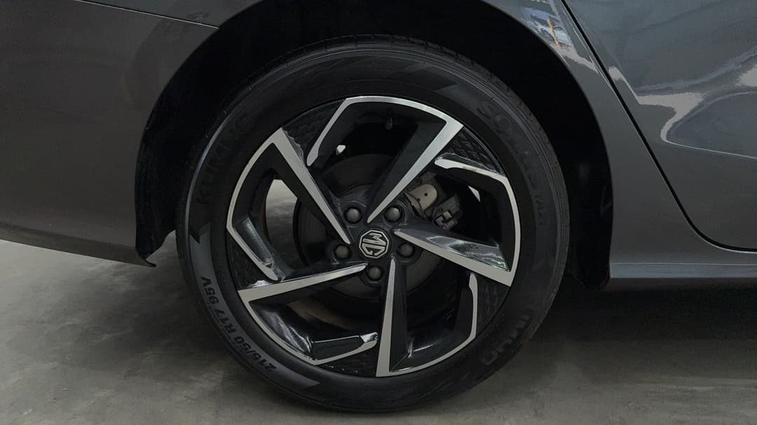 2023 MG Mg5 Essence, Automatic, 45889 km, Right Rear Wheel
