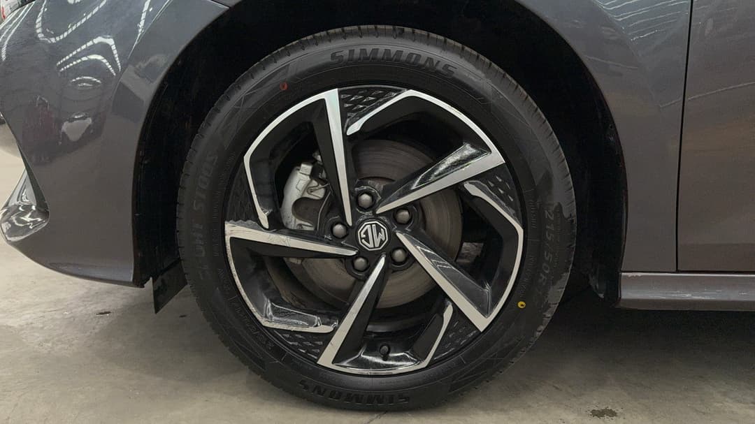 2023 MG Mg5 Essence, Automatic, 45889 km, Badge (Boot Left Side)