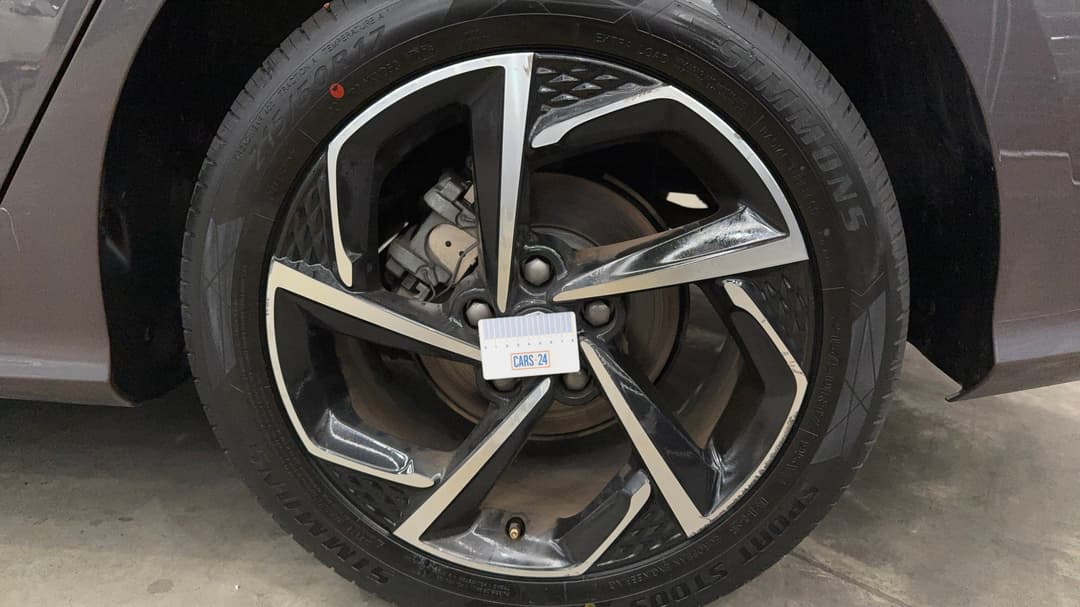 2023 MG Mg5 Essence, Automatic, 45889 km, Wheels Rim Rear LHS Gutter Rash
