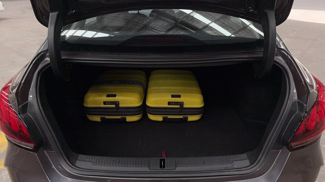 2023 MG Mg5 Essence, Automatic, 45889 km, Boot Inside View with Luggage