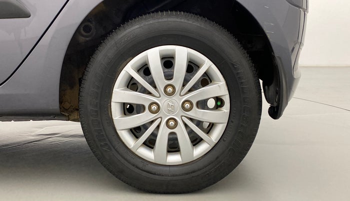 2016 Hyundai i10 SPORTZ 1.1 IRDE2, Petrol, Manual, 25,752 km, Left Rear Wheel