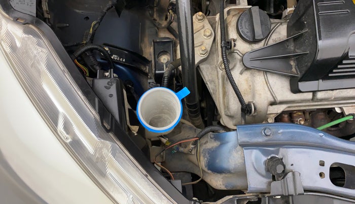 2016 Maruti Celerio VXI, Petrol, Manual, 60,840 km, Front windshield - Wiper bottle cap missing