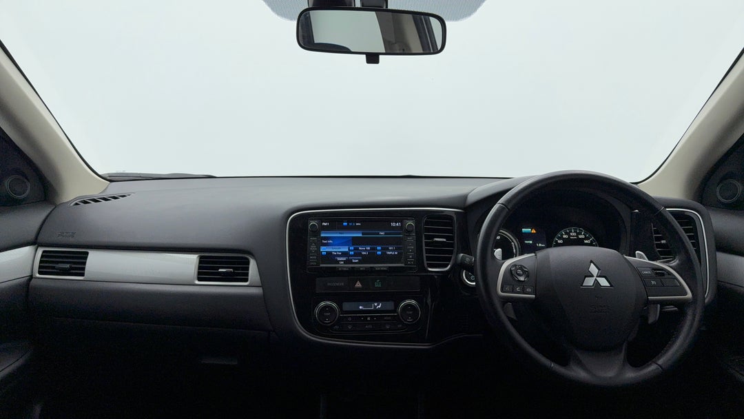 2014 Mitsubishi Outlander Phev, Automatic, 127543 km, Dashboard View
