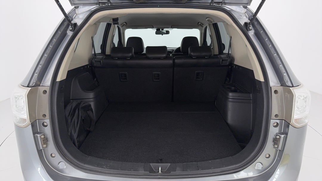 2014 Mitsubishi Outlander Phev, Automatic, 127543 km, Boot Inside View