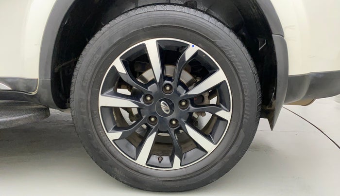 2019 Mahindra XUV500 W11, Diesel, Manual, 64,672 km, Left Rear Wheel