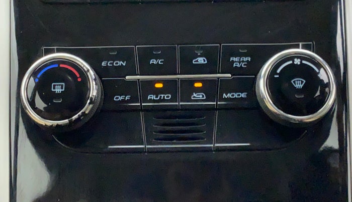 2019 Mahindra XUV500 W11, Diesel, Manual, 64,672 km, Automatic Climate Control