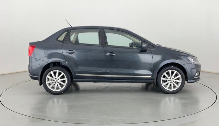 2017 Volkswagen Ameo HIGHLINE 1.2, Petrol, Manual, 41,726 km, Right Side View