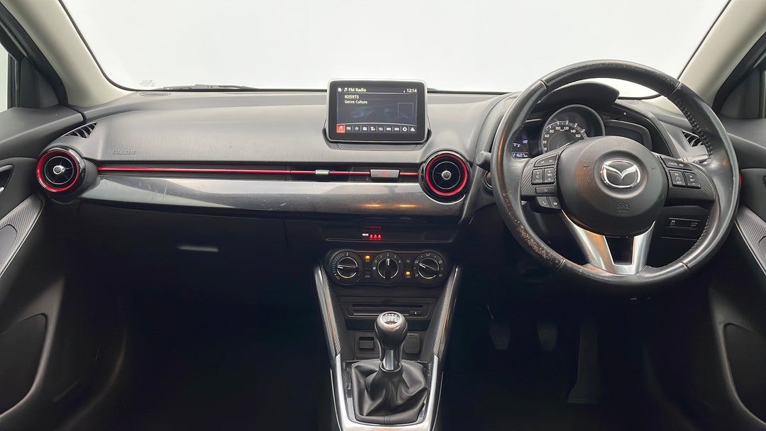 2016 Mazda Mazda2 Maxx, Manual, 121607 km, Dashboard View